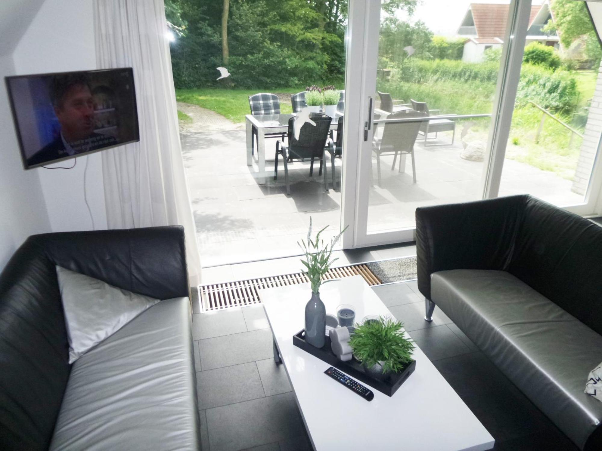 Sonnenhaus 6 Pers House With Sunny Terrace At A Typical Dutch Canal & By Lauwersmeer Lake. Anjum Eksteriør billede